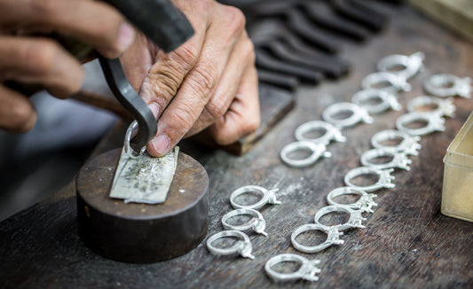 Is My Silver Real? 5 Easy Ways to Know If It's Genuine 925 Sterling! thevaviin
